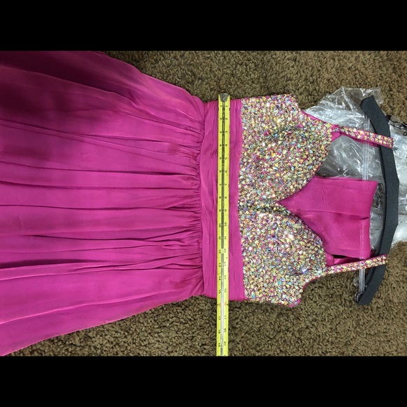 COLORS Pink Bedazzled Homecoming Dress - Picture 4 of 7